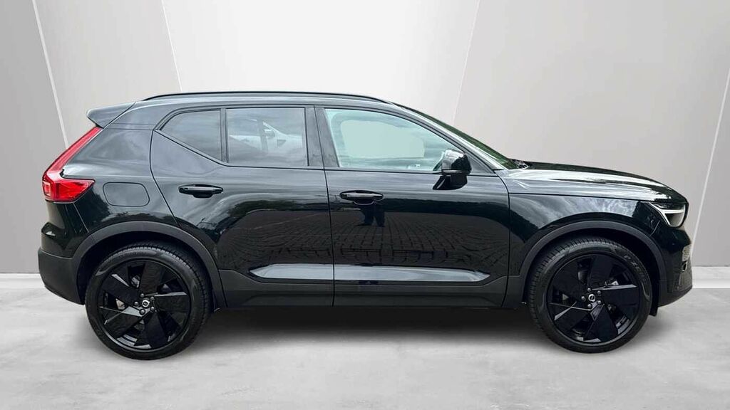Volvo XC40 Black Edition Plus, B4 Mild Hybridtinted Windows- PK25VNV Black #3