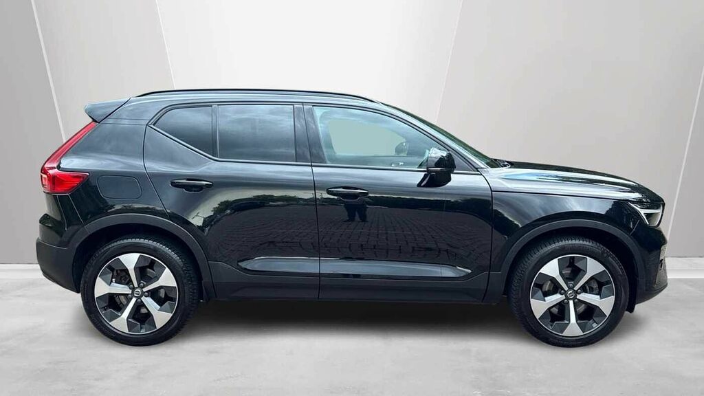Volvo XC40 Ultimate, B4 Mild Hybrid, Pan Roof-pilot A CF23WUH Black #3