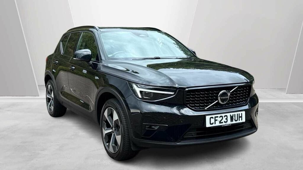 Volvo XC40 Ultimate, B4 Mild Hybrid, Pan Roof-pilot A CF23WUH Black