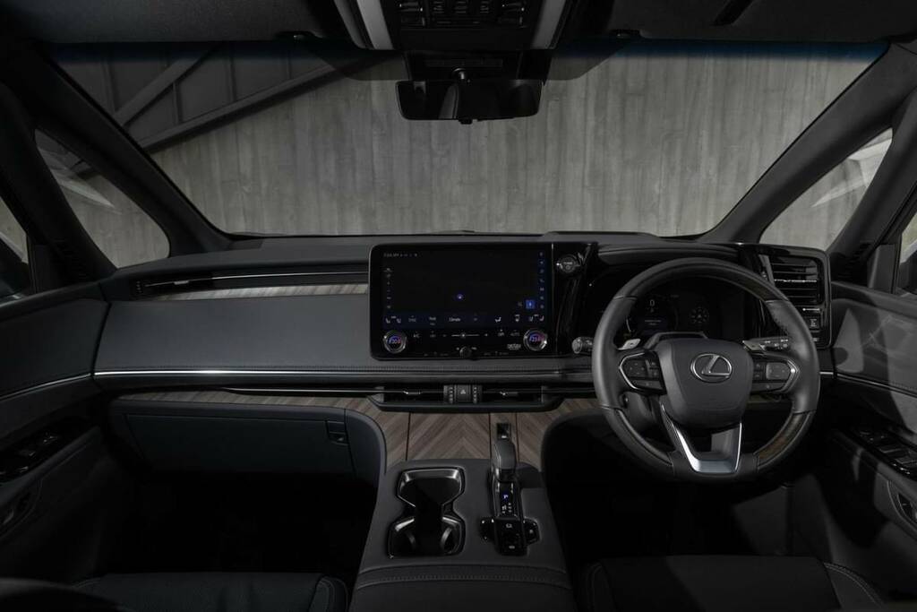 Lexus LM 350H 2.5 Takumi E-cvt 4 Seat  #6