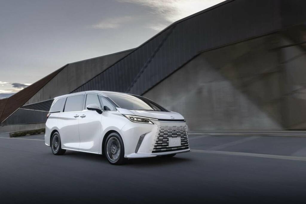 Lexus LM 350H 2.5 Takumi E-cvt 4 Seat  #5