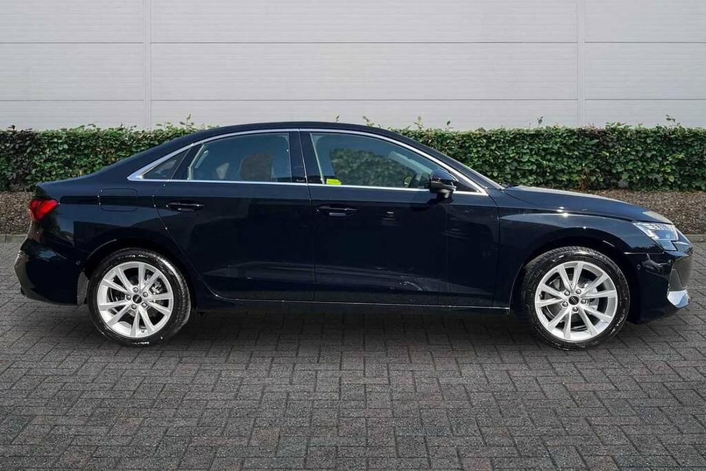 Audi A3 1.5 Tfsi 116 Sport Black #4