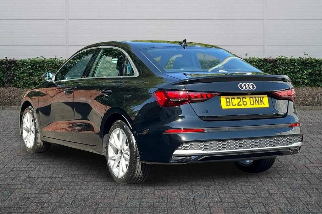Audi A3 1.5 Tfsi 116 Sport Black #3