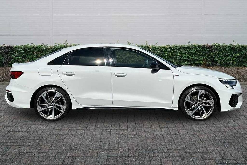 Audi A3 35 Tfsi Edition 1 S Tronic BK23EFH White #4