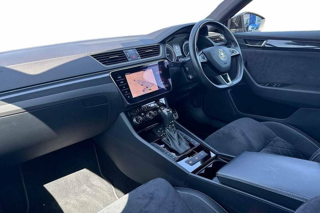 Skoda Superb 2.0 Tdi Cr Sport Line Plus Dsg 7 Speed Black #2