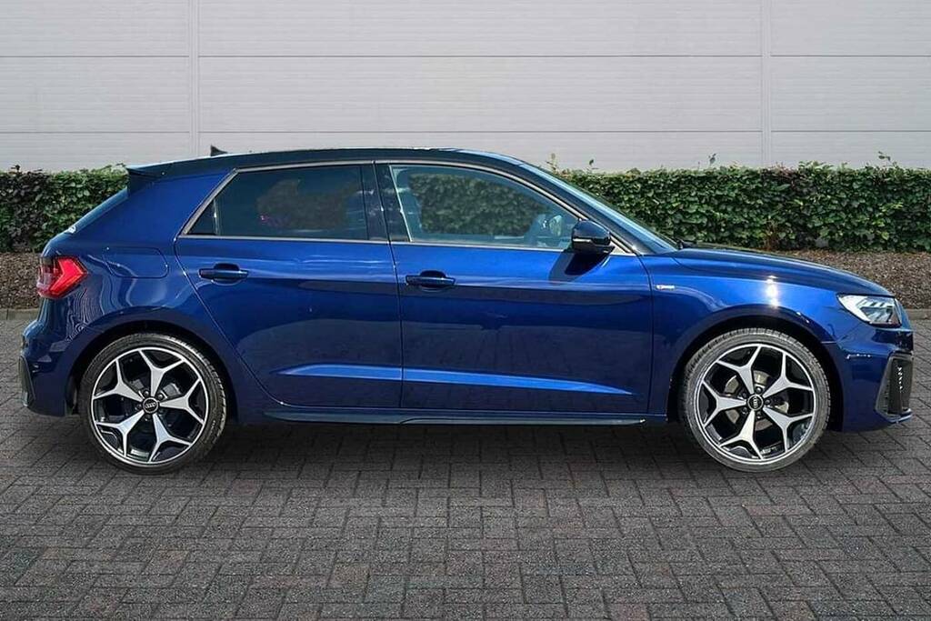 Audi A1 25 Tfsi Black Edition S Tronic BP24OEG Blue #4