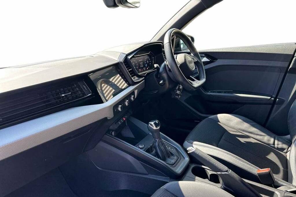 Audi A1 25 Tfsi Black Edition S Tronic BP24OEG Blue #2