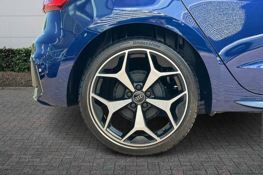 Audi A1 25 Tfsi Black Edition S Tronic BP24OEG Blue #5