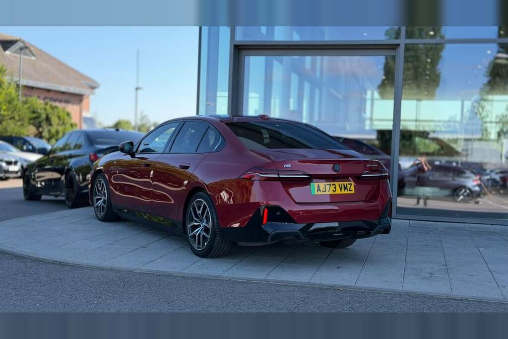 BMW i5 250Kw Edrive40 M Sport 84Kwh Red #2