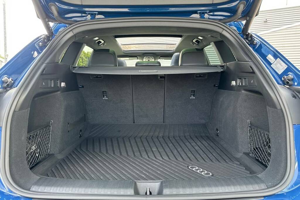 Audi Q6 E-Tron 285Kw Quattro 100Kwh Launch Edition Blue #2