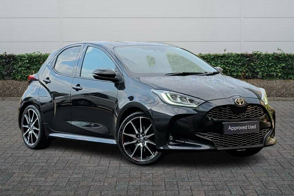 Toyota Yaris 1.5 Hybrid Gr Sport Cvt Black