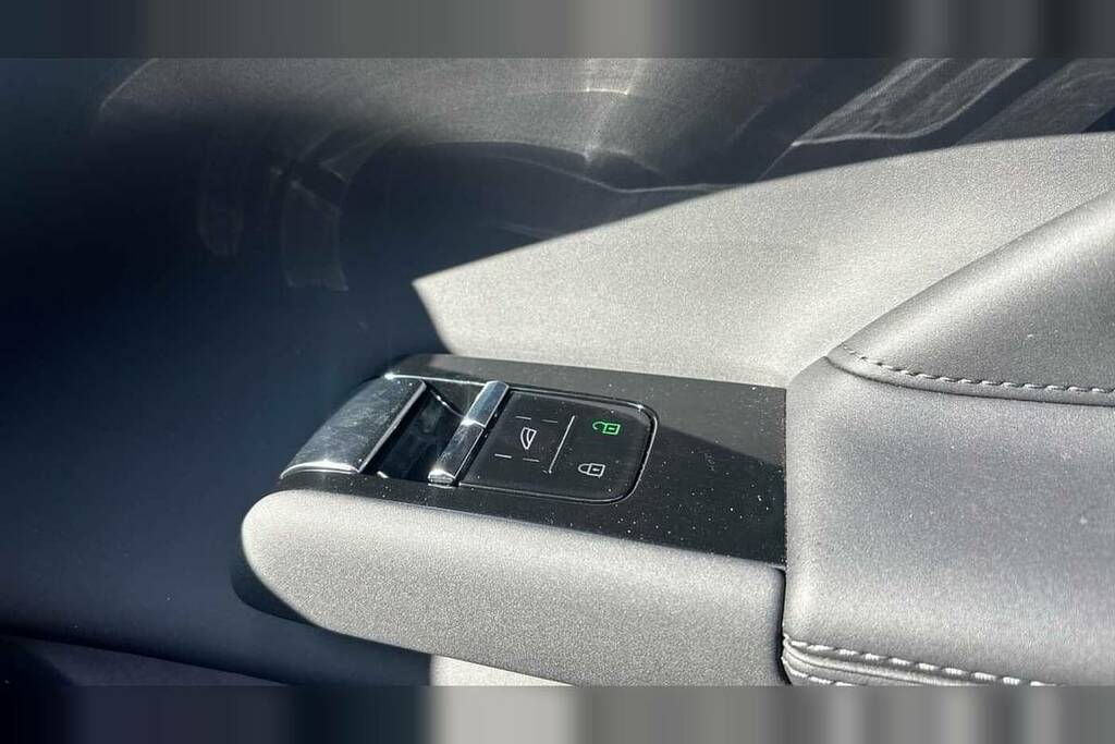 Volvo ES90 Plus, Single Motor Extended Range, Black #33