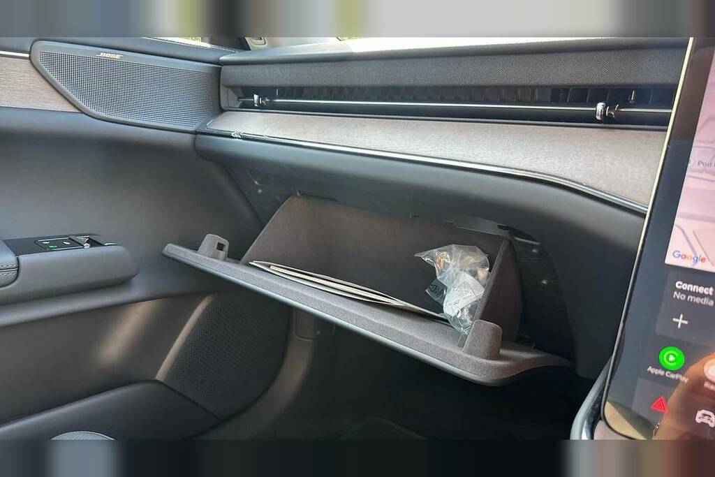 Volvo ES90 Plus, Single Motor Extended Range, Black #35