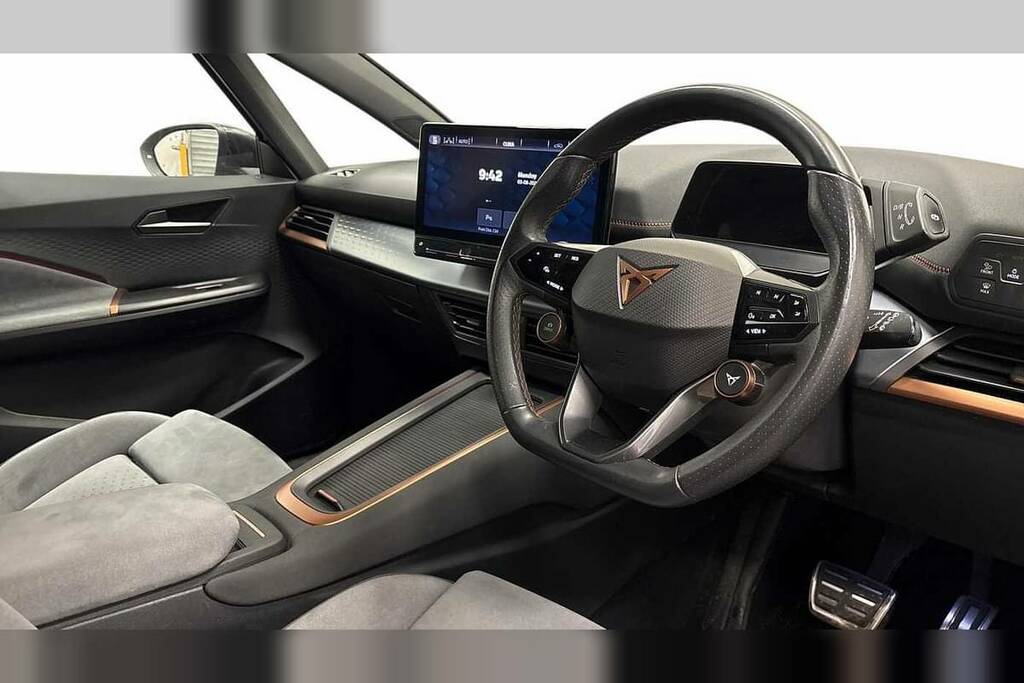 Cupra Born 169Kw E-boost V3 77Kwh OY22OOH White #6