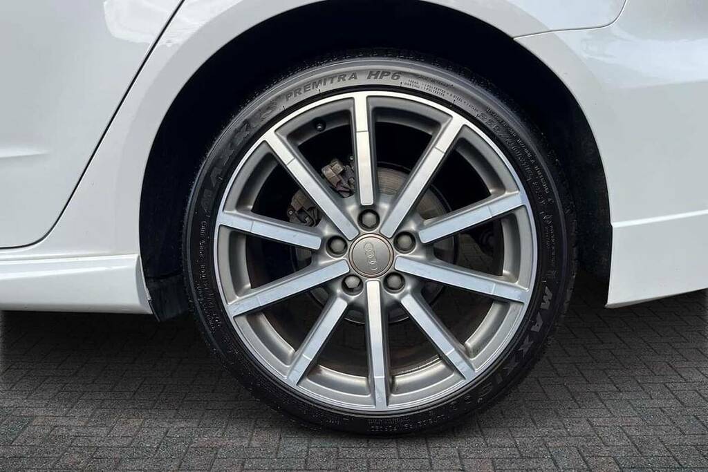 Audi A3 30 Tfsi 116 Black Edition S Tronic White #5