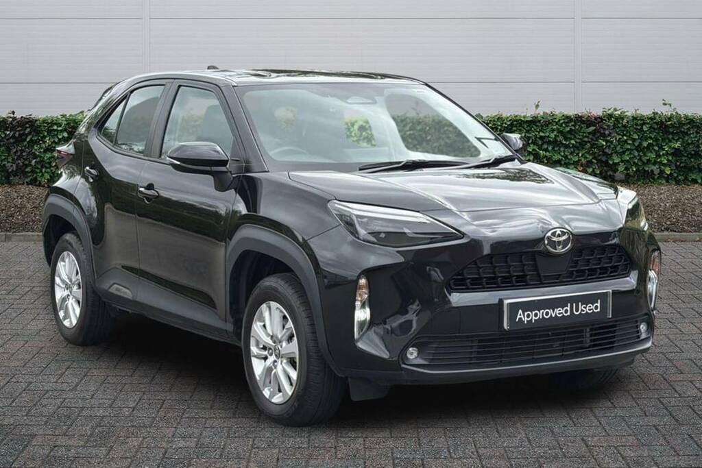 Toyota Yaris 1.5 Hybrid Icon Cvt Black