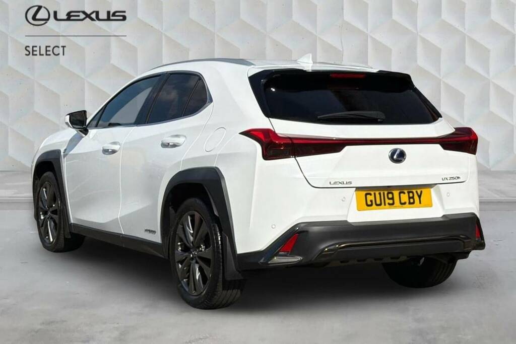 Lexus UX 250H 2.0 F-sport Cvt Premium Plus White #4