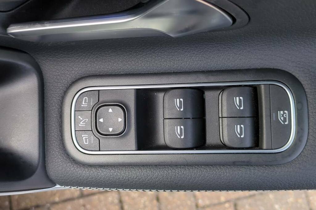 Mercedes-Benz A Class A180 Sport Executive FV24UOG White #5