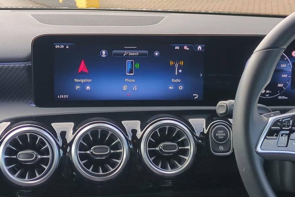 Mercedes-Benz A Class A180 Sport Executive FV24UOG White #3