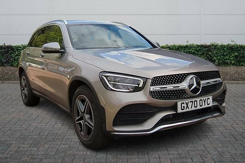 Mercedes-Benz GLC Class 300 4Matic Amg Line 9G-tronic Silver