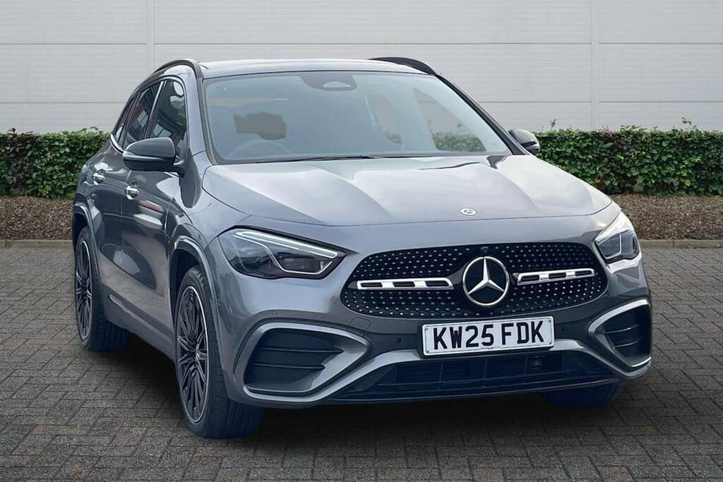 Mercedes-Benz GLA Class 220D 4Matic Amg Line Premium Plus Grey