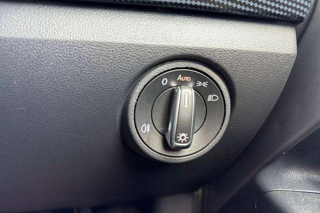 Volkswagen e-Up E-up Black #10