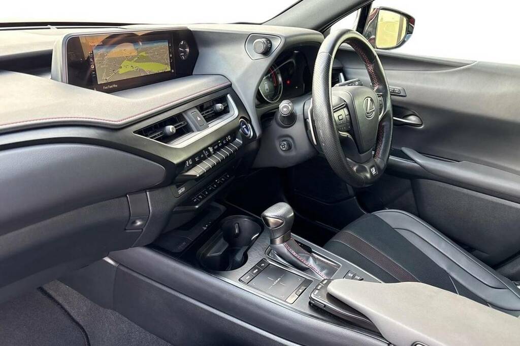 Lexus UX 250H E4 2.0 F-sport Cvt Takumi Pack KC21NZB Red #5