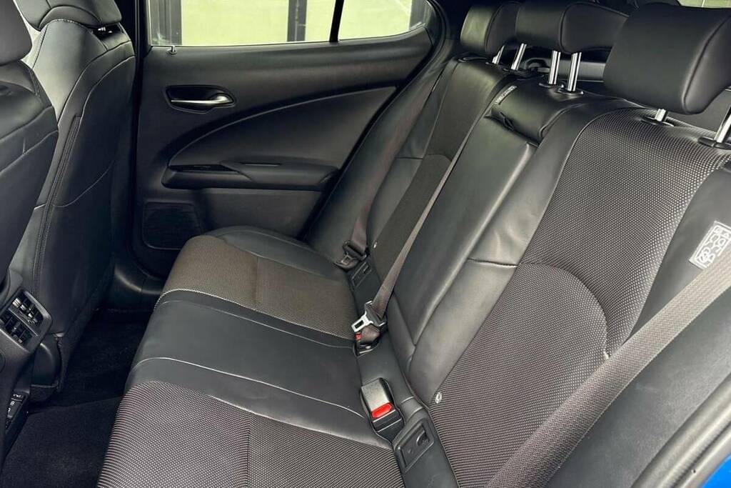 Lexus UX Hatchback Black #15