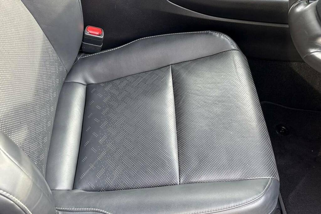 Lexus UX Hatchback Black #17