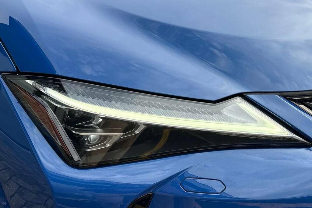 Lexus UX Hatchback Black #20