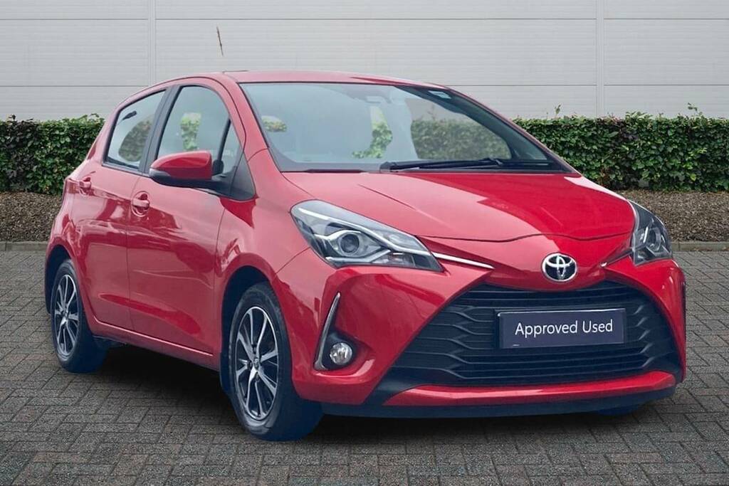 Toyota Yaris 1.5 Vvt-i Icon Tech Red