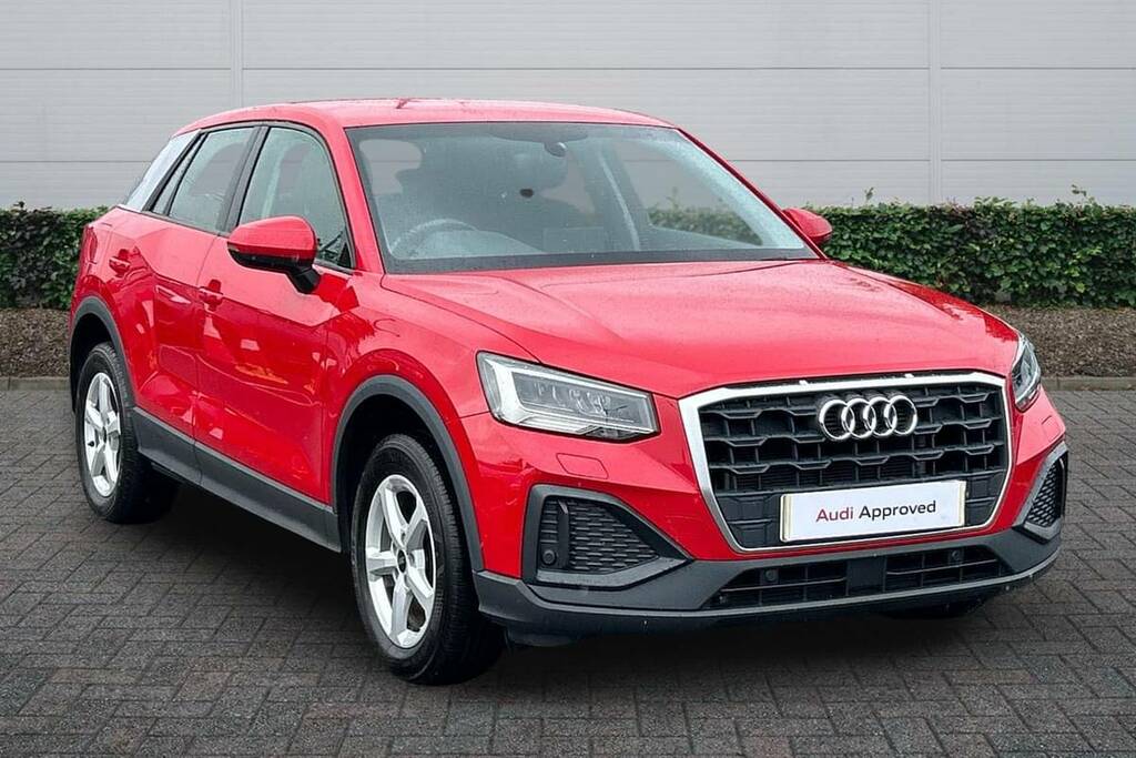 Audi Q2 30 Tfsi Technik SR72HJX Red