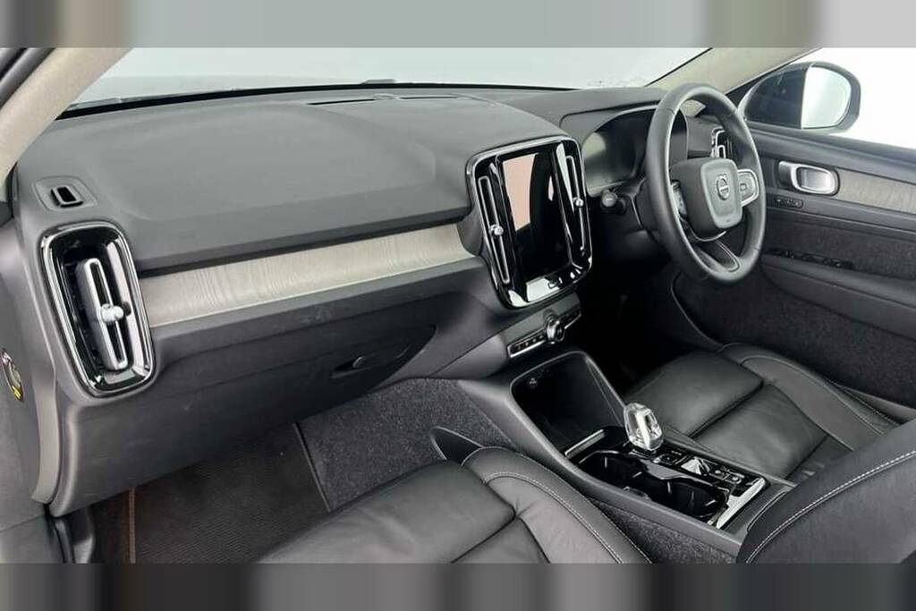 Volvo XC40 2.0 B3p Plus Dark YY22XCW Black #6