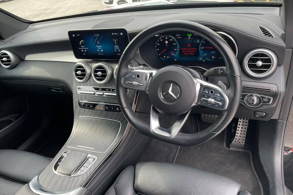 Mercedes-Benz GLC Class 300De 4Matic Amg Line Premium 9G-tronic Black #3