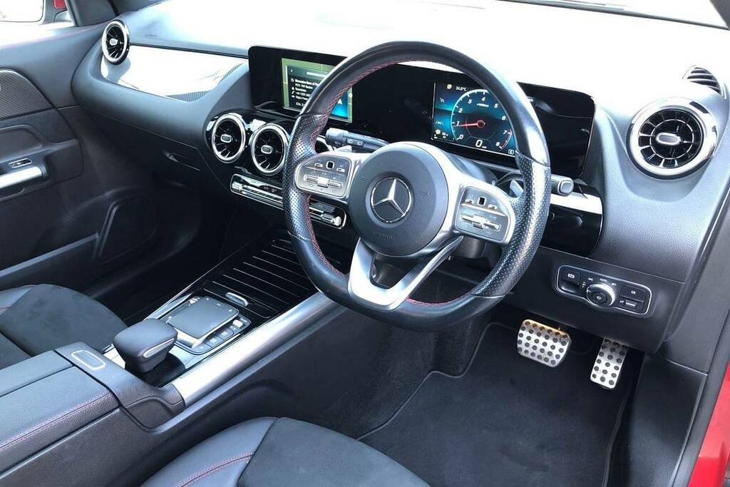 Mercedes-Benz GLA Class 200 Amg Line AG21DBZ Red #4