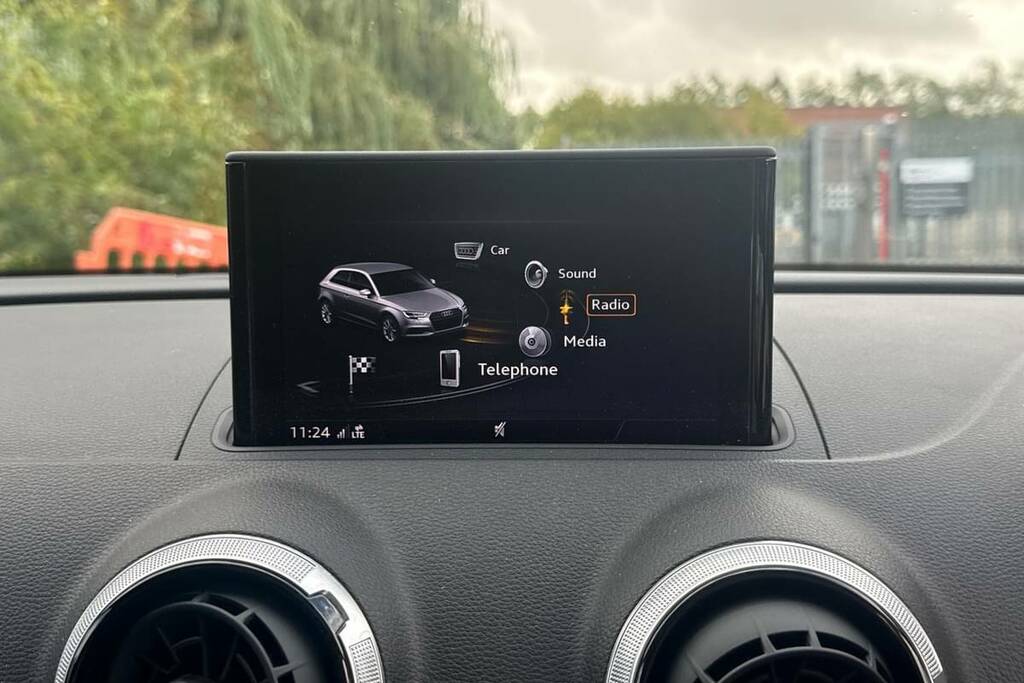 Audi A3 S3 Tfsi Quattro Black Edition S Tronic White #3