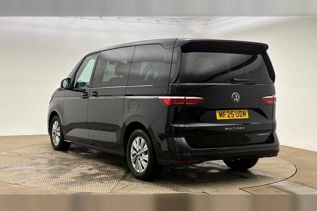 Volkswagen Multivan 1.5 Tsi Ehybrid Life 4Motion Dsg Black #3