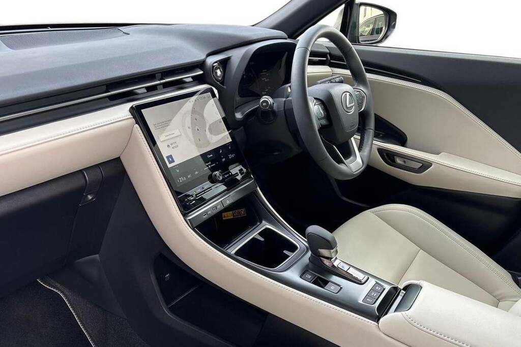 Lexus LBX 1.5 Premium Plus E-cvt WM74EBG Black #5