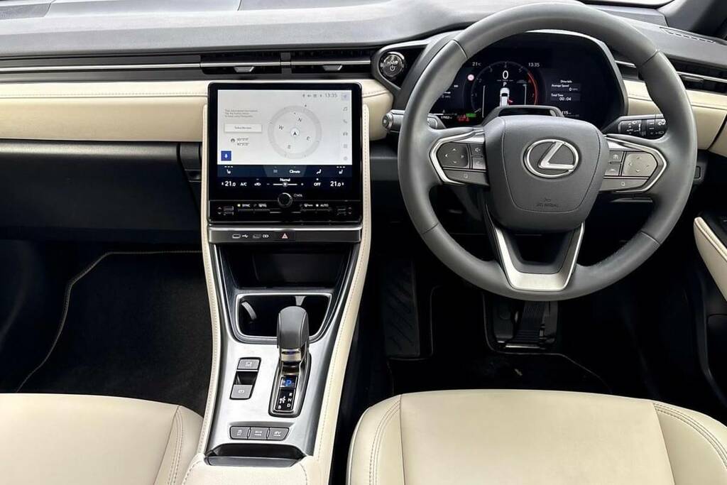 Lexus LBX 1.5 Premium Plus E-cvt WM74EBG Black #6