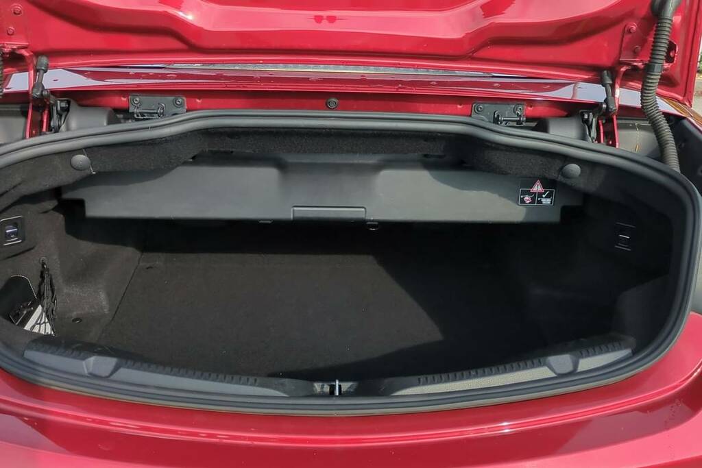 Mercedes-Benz E Class E300 Amg Line Premium Plus 9G-tronic FX18KDZ Red #2