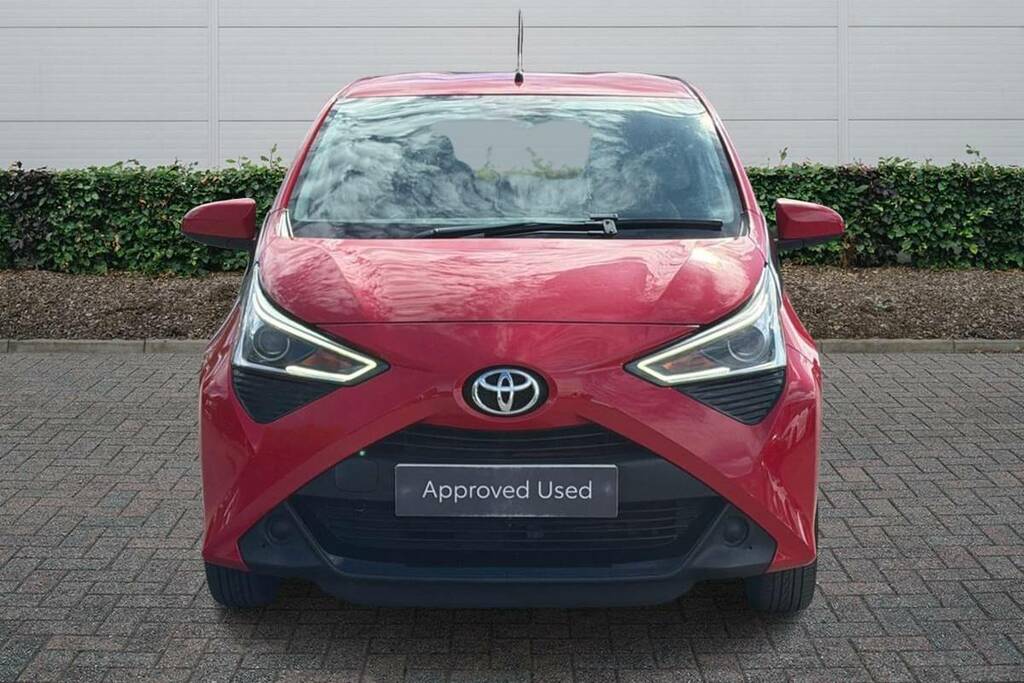 Toyota Aygo 1.0 Vvt-i X-play Red #3