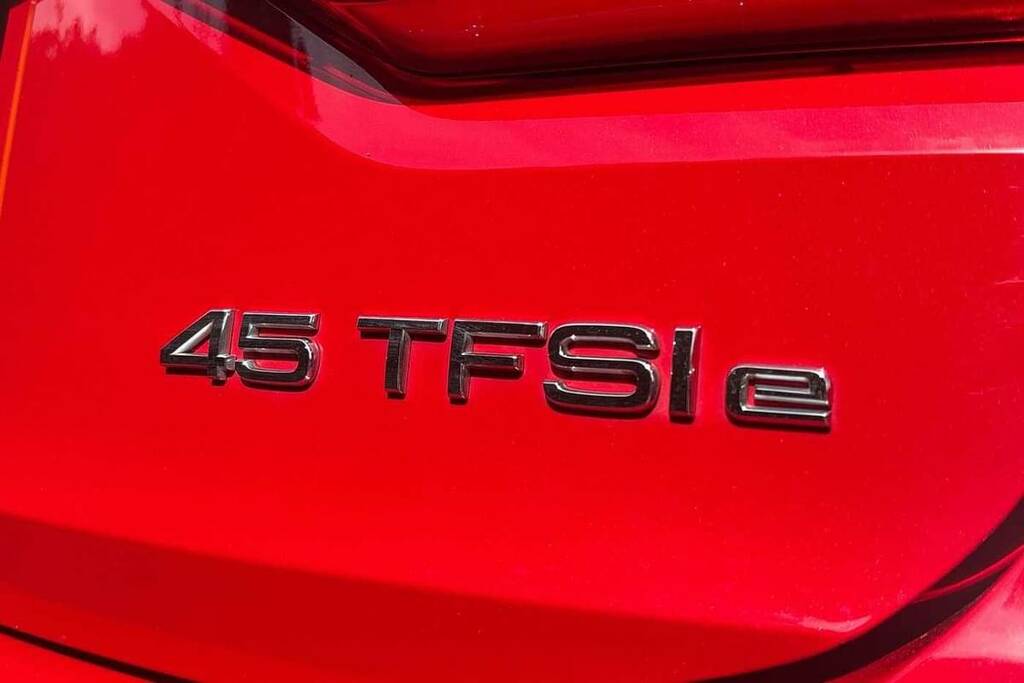 Audi Q3 2L Technik Black #24