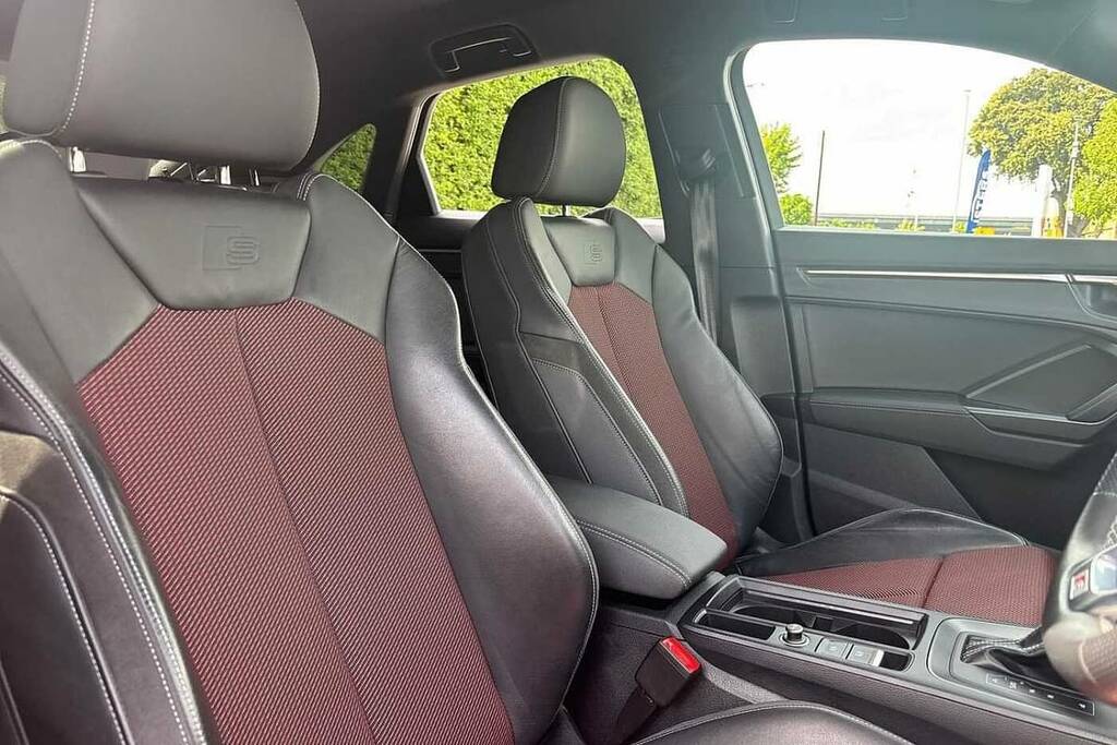 Audi Q3 2L Technik Black #25