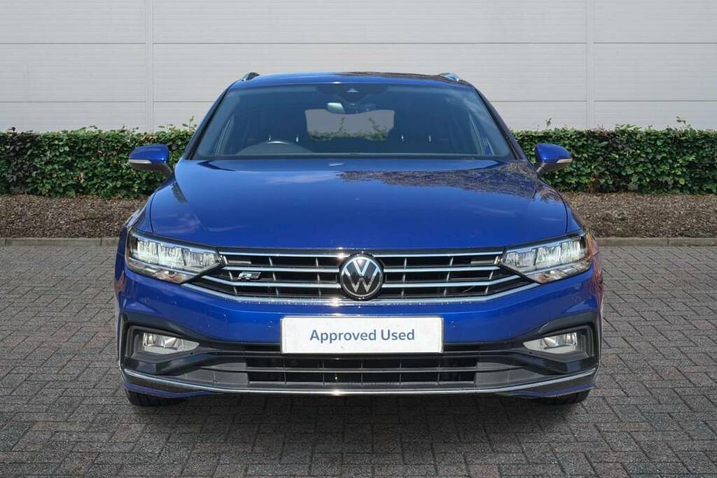 Volkswagen Passat R-line Black #14