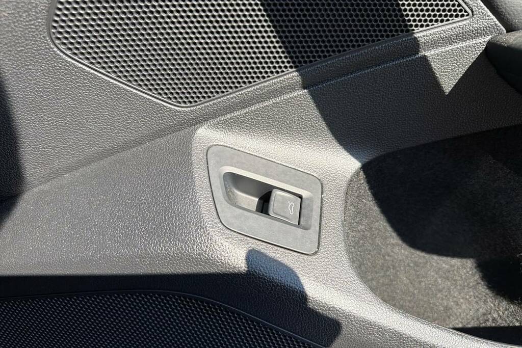 Volkswagen Passat R-line Black #8