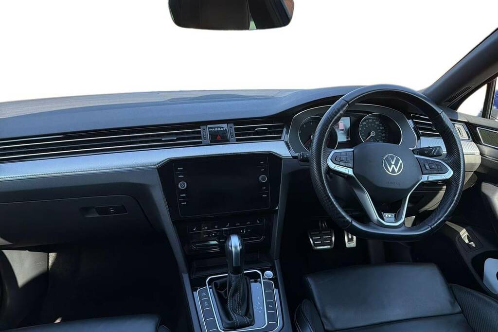 Volkswagen Passat R-line Black #19
