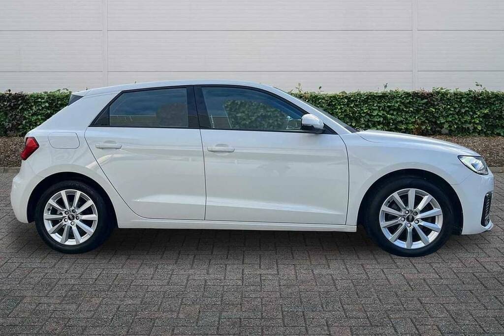 Audi A1 30 Tfsi 110 Sport White #4