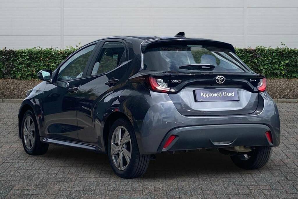 Toyota Yaris 1.5 Hybrid Icon Cvt Grey #2