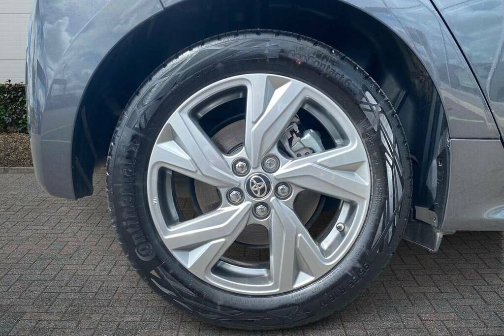 Toyota Yaris 1.5 Hybrid Icon Cvt Grey #6