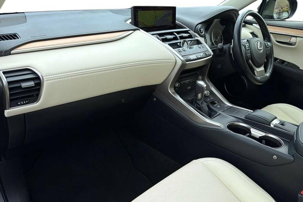 Lexus NX 300H 2.5 Takumi Cvt Sunroof Grey #5